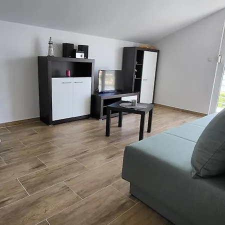 Vrulja Проживание в семье