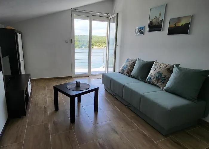 Проживание в семье Vrulja *